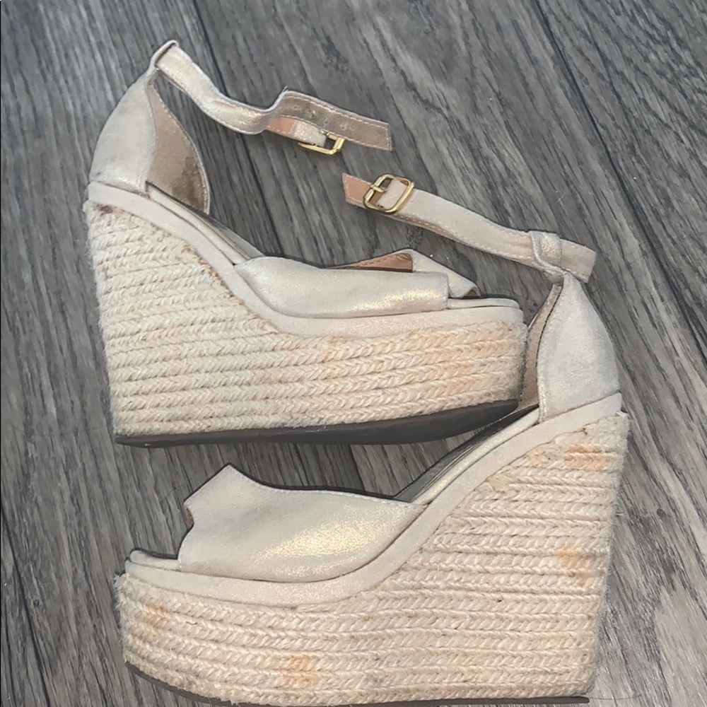 Idoré gold platforms - Used but super comfy